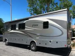 Fleetwood Storm 32V Other_Vehicles 6