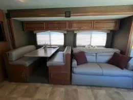 Fleetwood Storm 32V Other_Vehicles 95