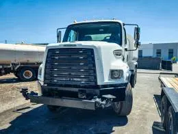 Freightliner 108SD Water_Trucks 2