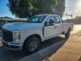 Ford F250 Pickup 3