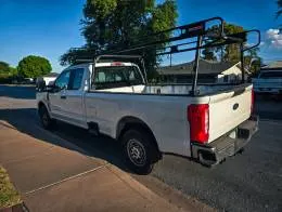 Ford F250 Pickup 5