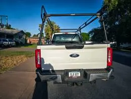 Ford F250 Pickup 6