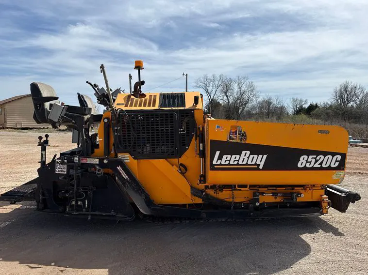 LeeBoy  Asphalt_Pavers LeeBoy_8520C_Asphalt_Paver_B