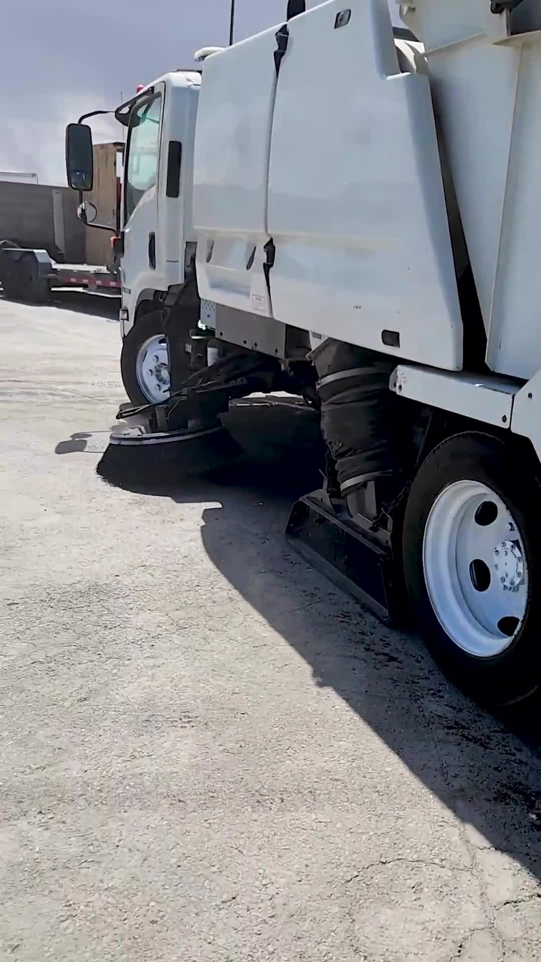 Isuzu Tymco 435 Sweeper_Truck 12