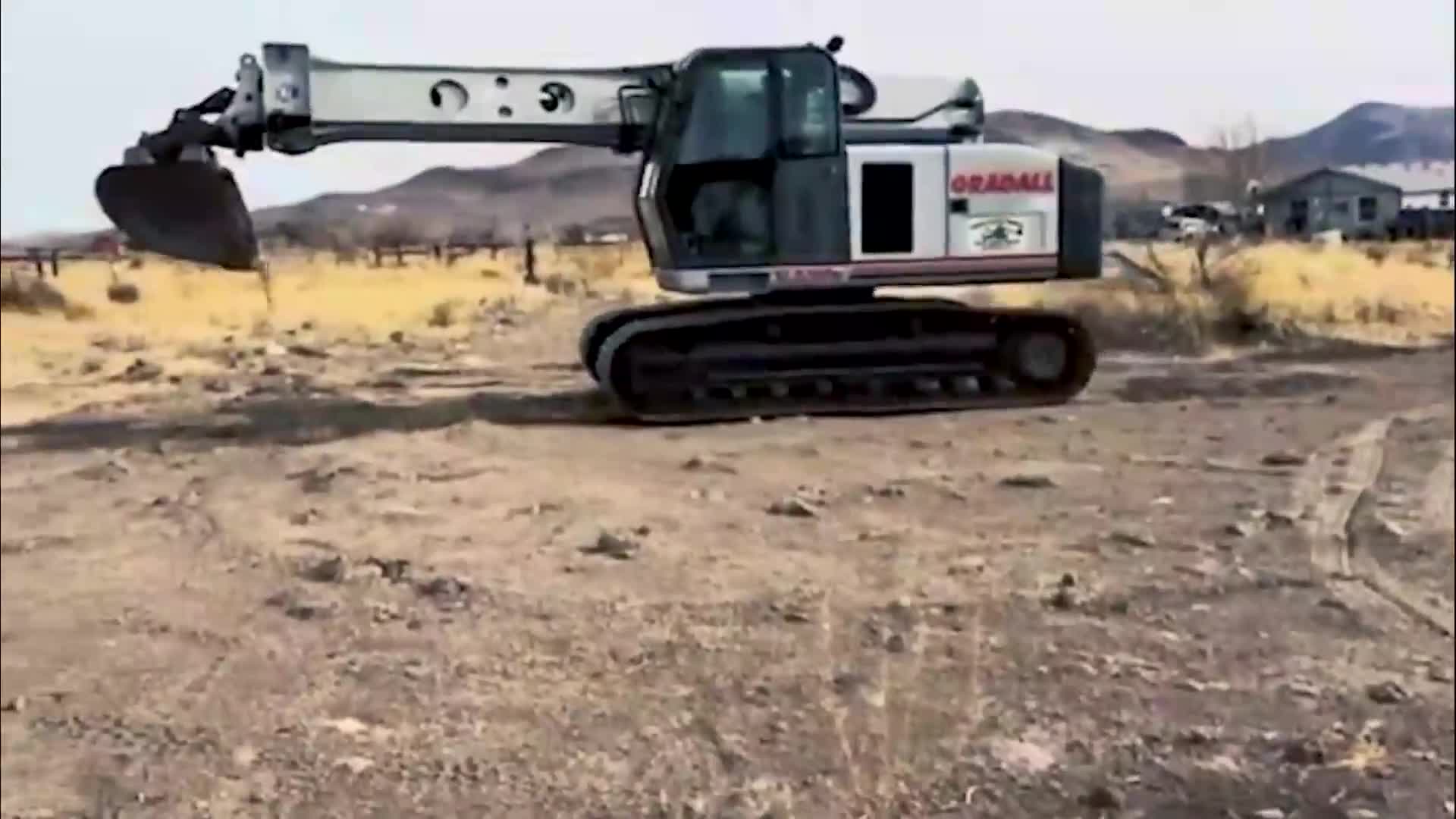Gradall XL 5200III Excavators 11