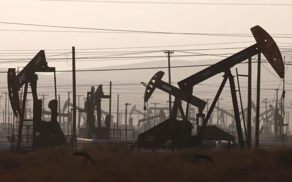 2021 climate law fines oil companies for methane pollution. The bill is coming due. - Vimarsana News