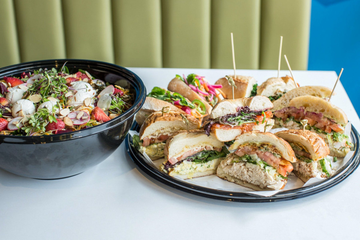 Local Craft Bar + Kitchen - Pittsburgh Intl' Airport