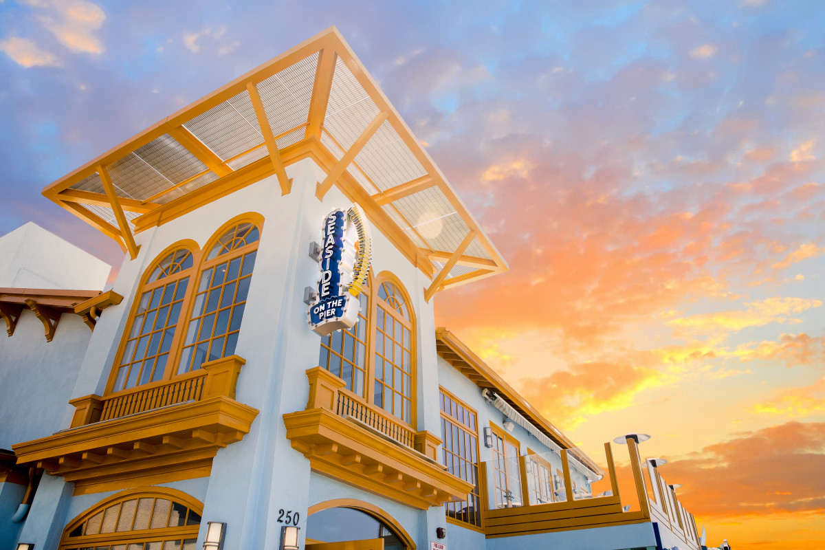 Photo 1 of 4: Seaside on the Pier
