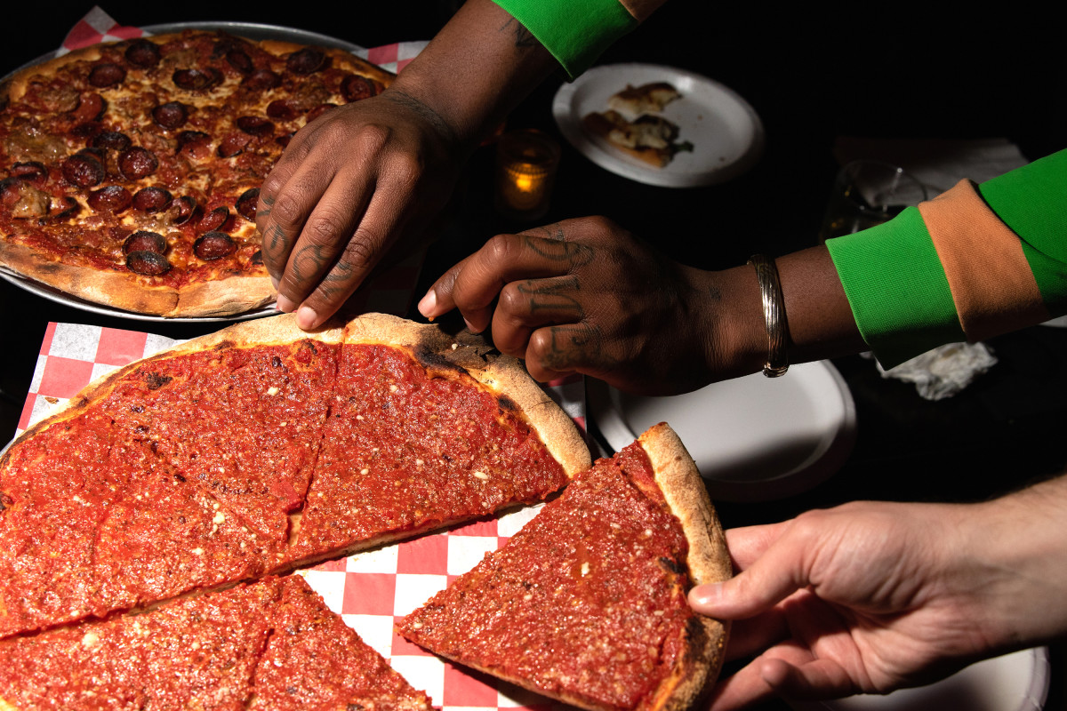 Ozzy's Apizza - Topanga Social
