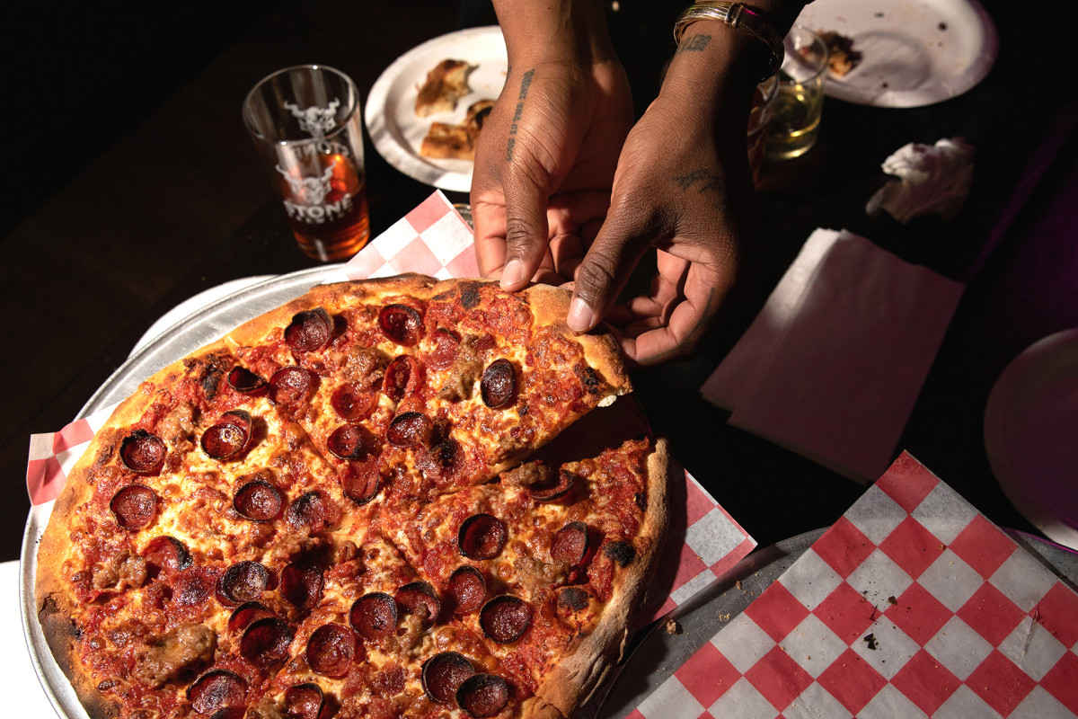 Ozzy's Apizza - Topanga Social
