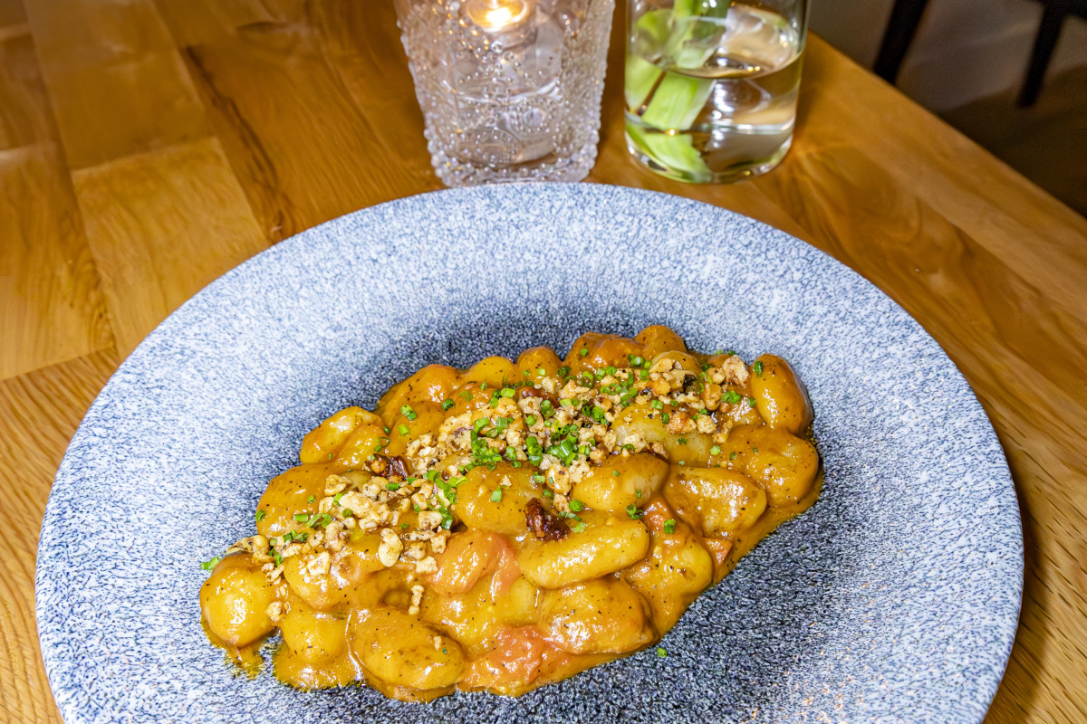 Deux Bistro