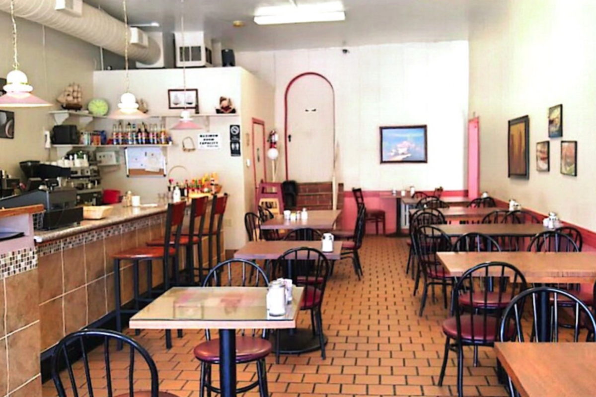 Cafe of the Bay