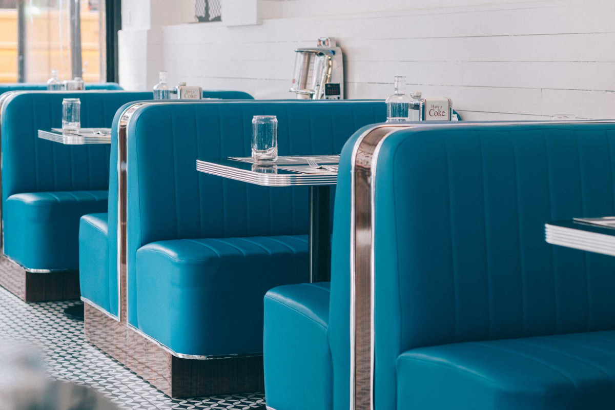 Photo 1 of 4: Diner 24