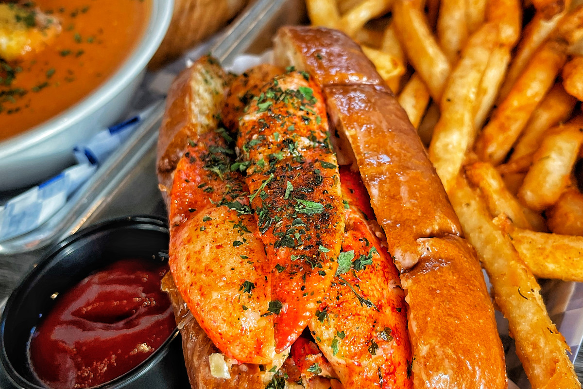 Photo 1 of 4: The Dive Oyster Bar - Temple City