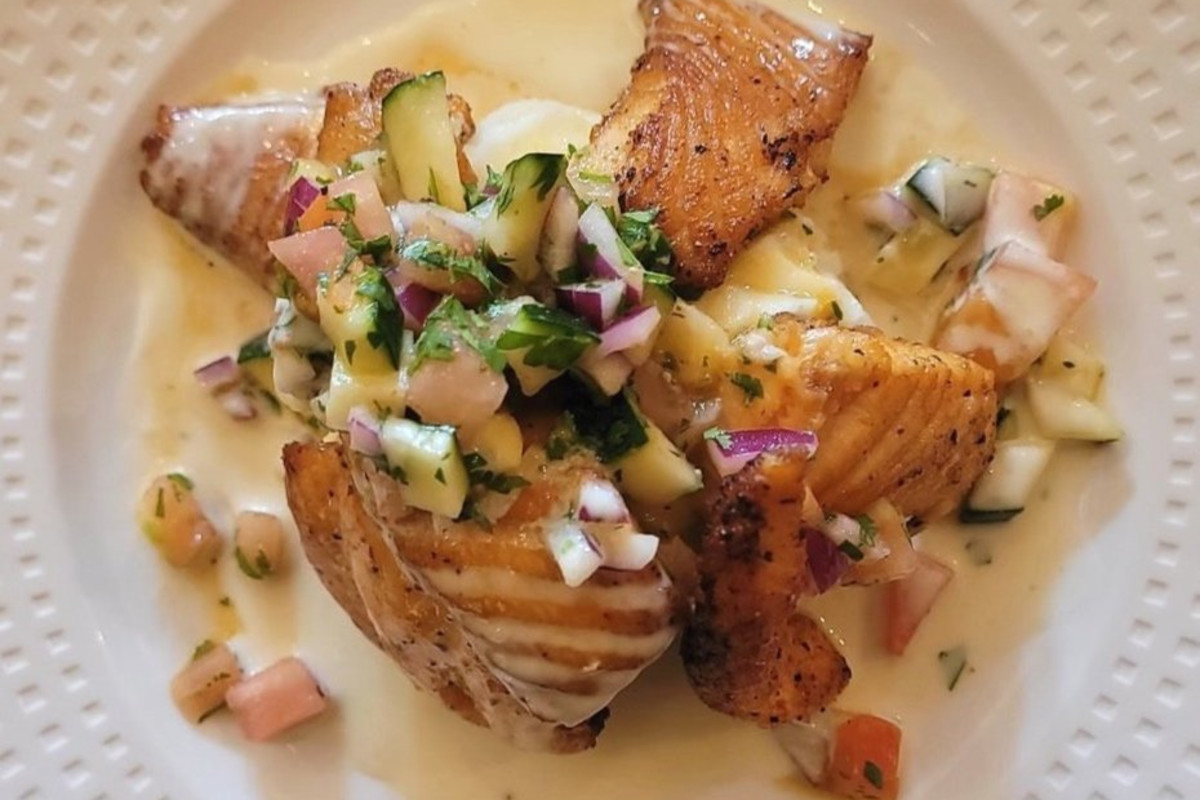 Idylwood Grill and Wine Bar