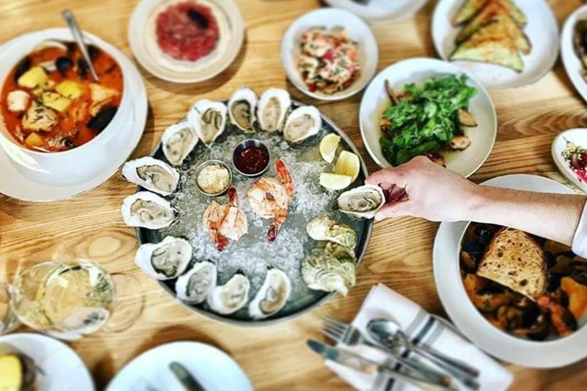 Photo 1 of 4: Select Oyster Bar