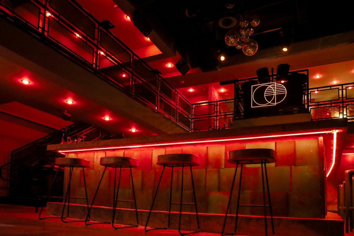 Foxhole Bar