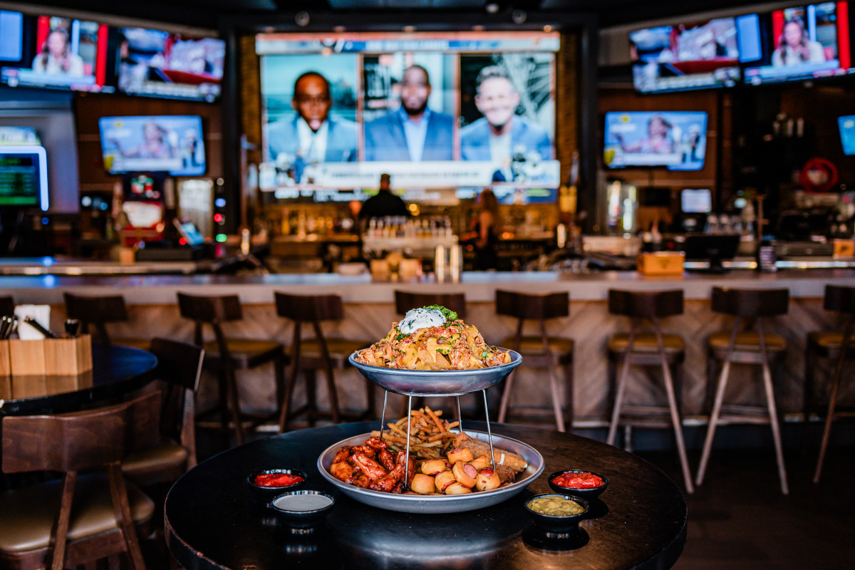 Parlay Sporting Club + Kitchen