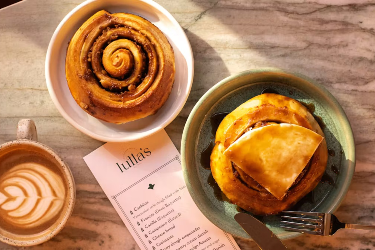 Photo 1 of 4: Lulla's
