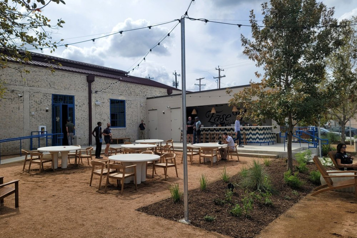 Idle Beer Hall & Brewery