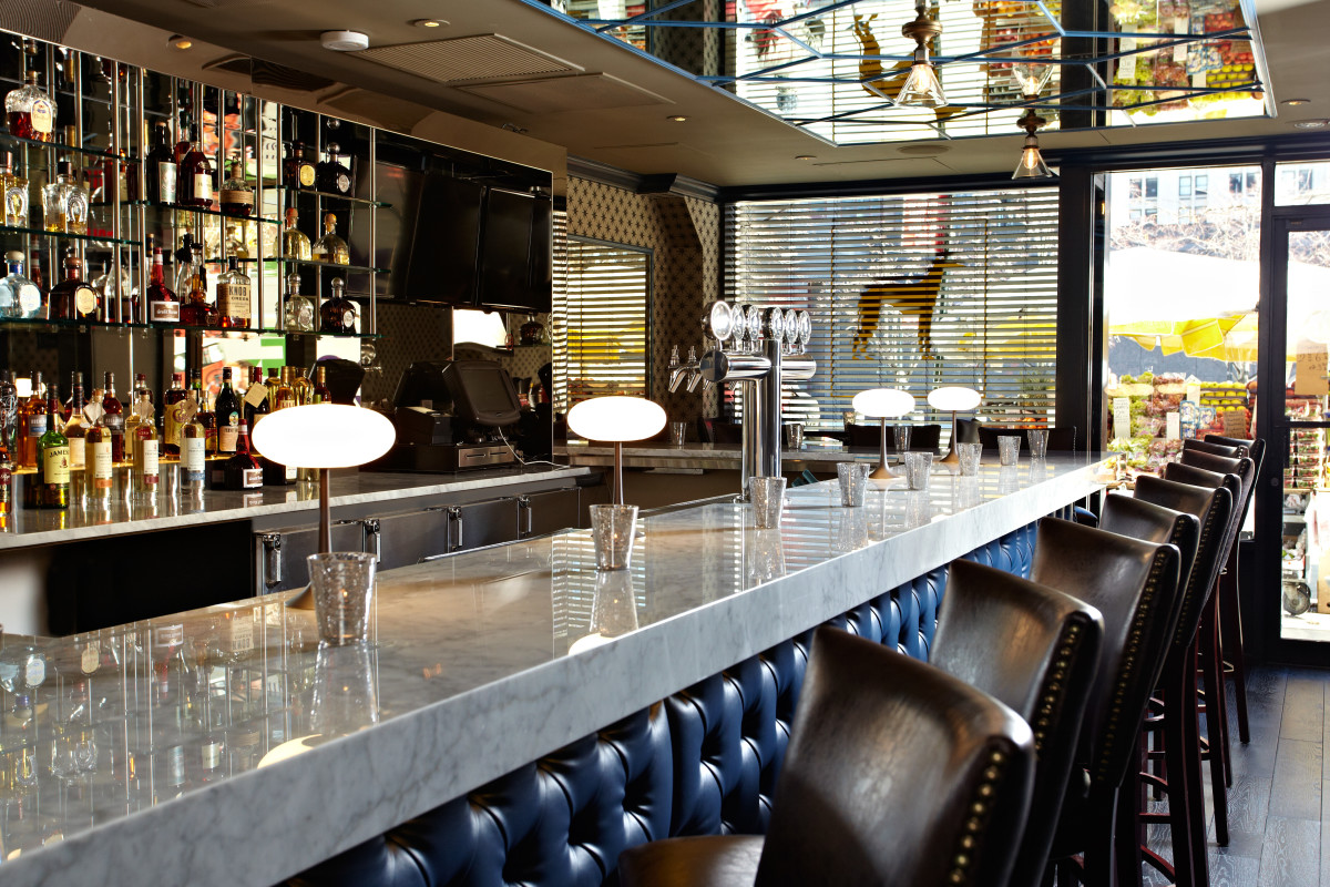 Black Hound Bar