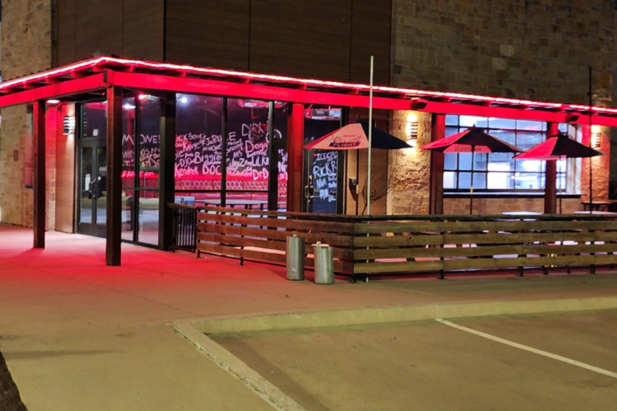 M Bar