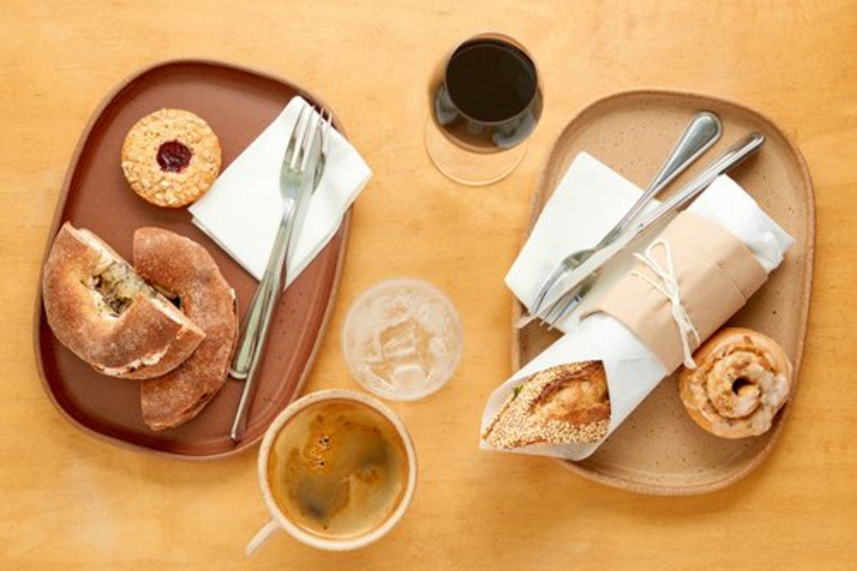 Photo 1 of 4: Manifest Bread