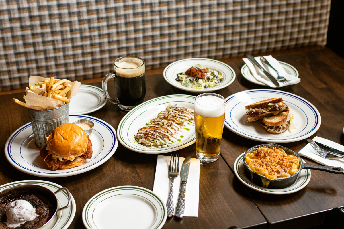 Roost Pub & Kitchen