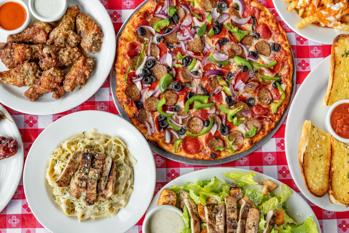 Photo 1 of 4: Enzo's Pizzeria