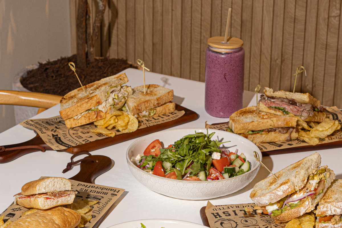 CalaMillor Cafe