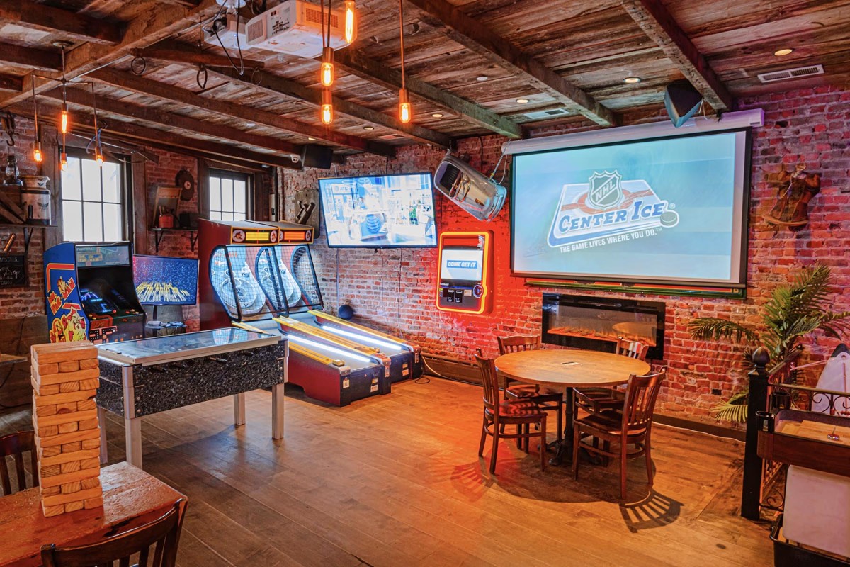 Photo 1 of 4: Route 66 American Kitchen & Bar