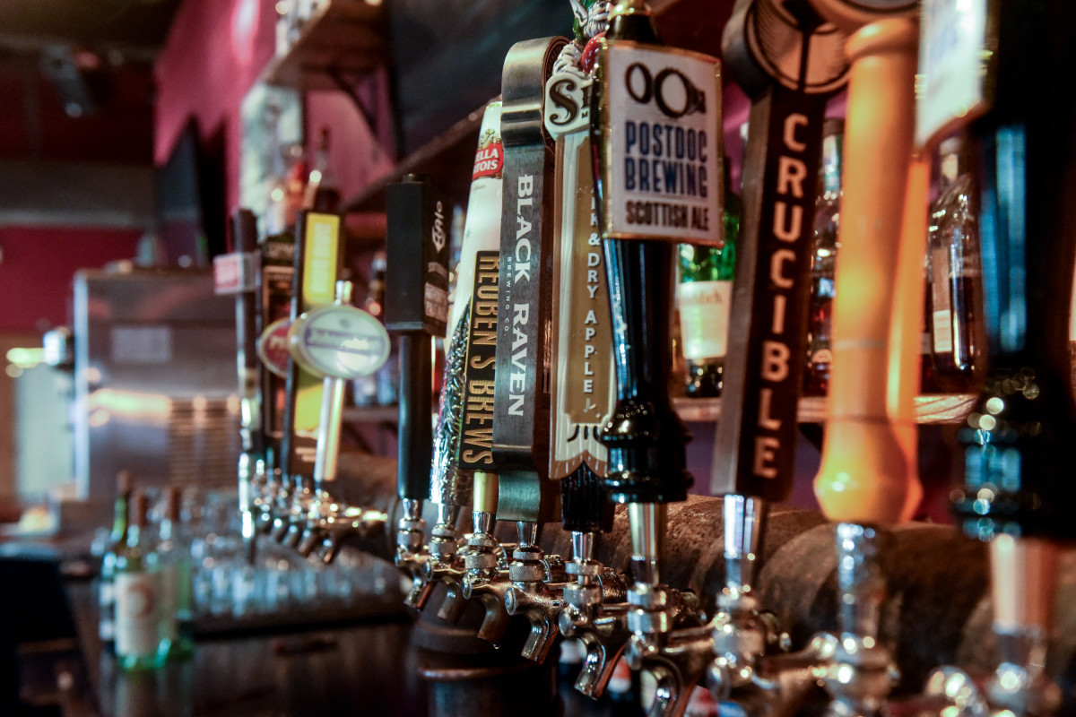 Redmond's Bar & Grill