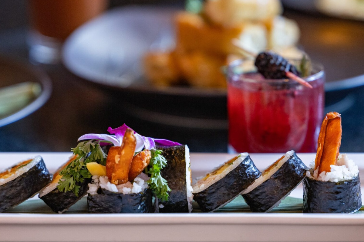 Photo 1 of 4: Inyo Restaurant & Lounge