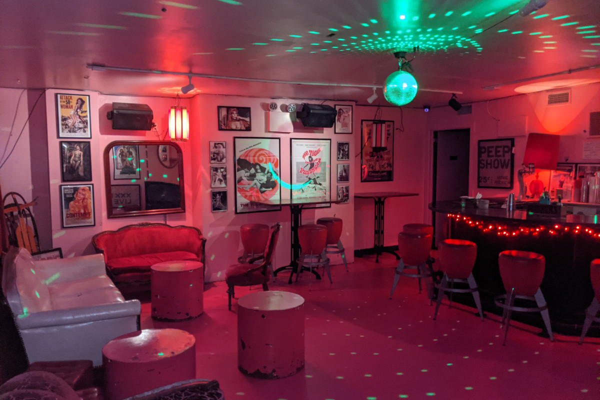 The Skinny Bar & Lounge