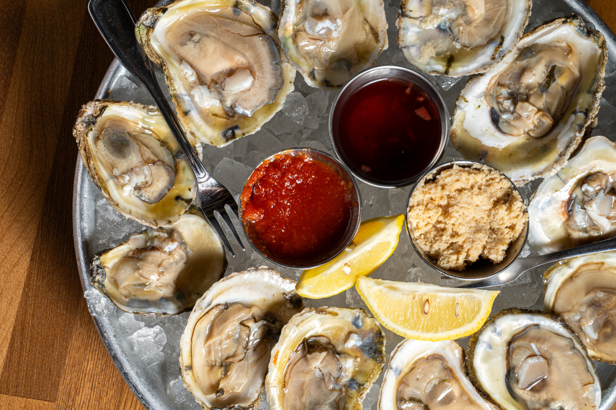 Photo 1 of 4: Ottaray Raw Bar and Tap House