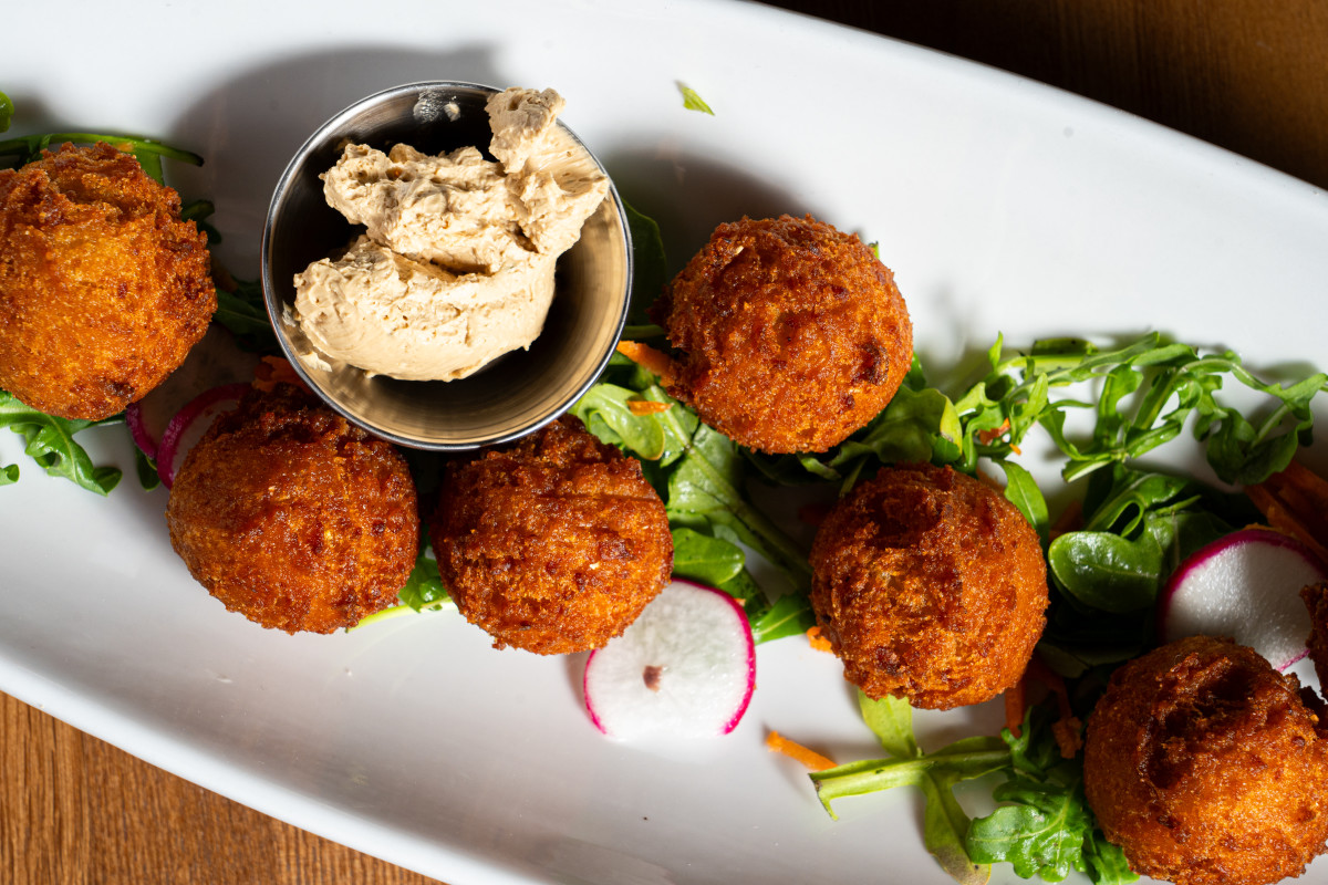 Ottaray Raw Bar and Tap House