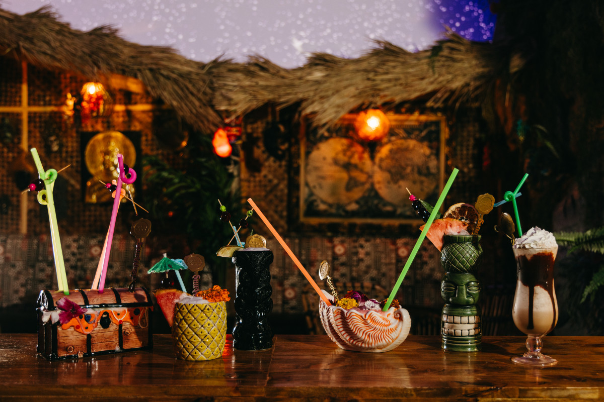 Photo 1 of 4: ShipWreck 7th Tiki Lounge