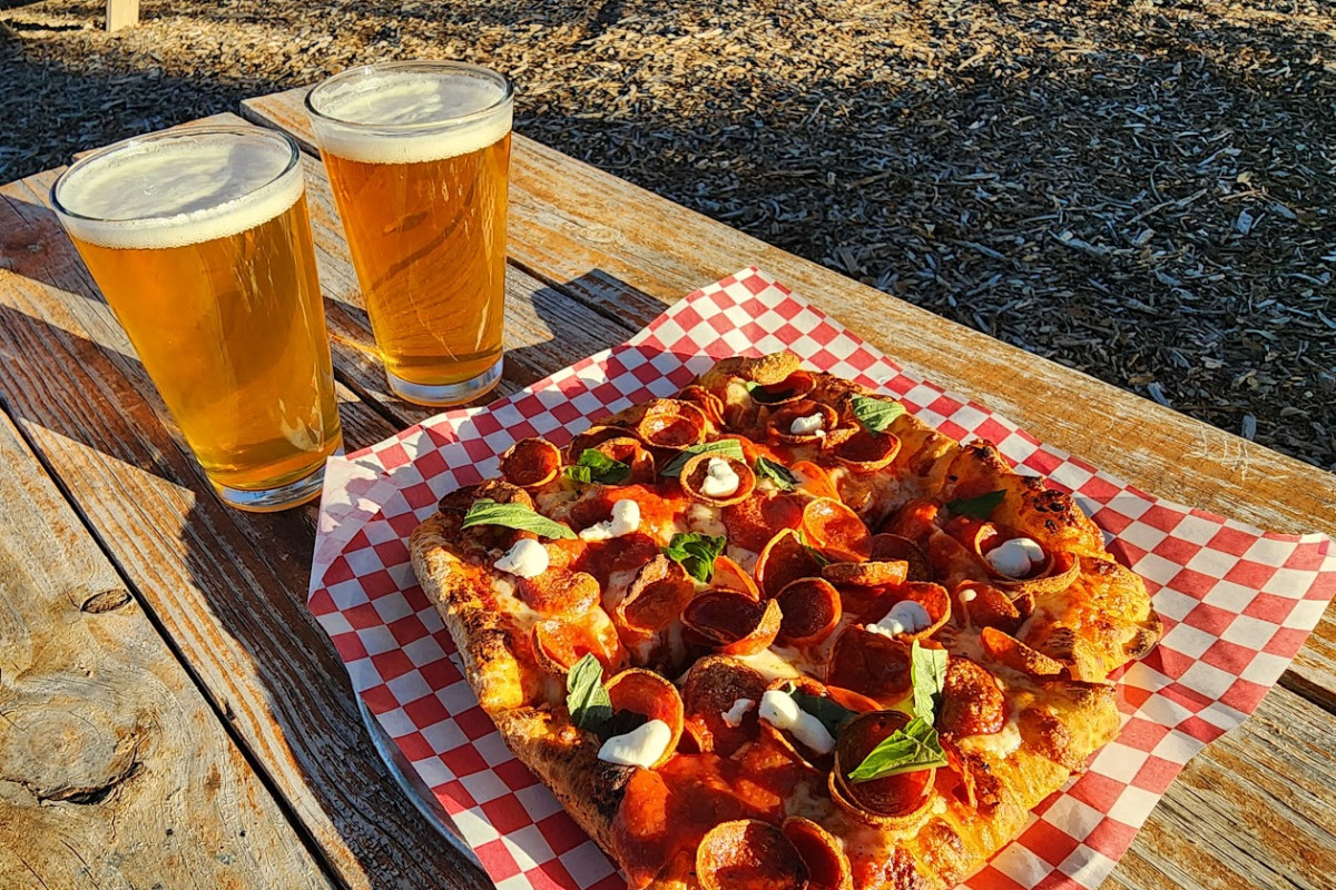Photo 1 of 4: Suds Monkey Kitchen & Brewery