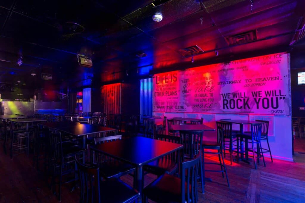 37 Main Restaurant + Bar