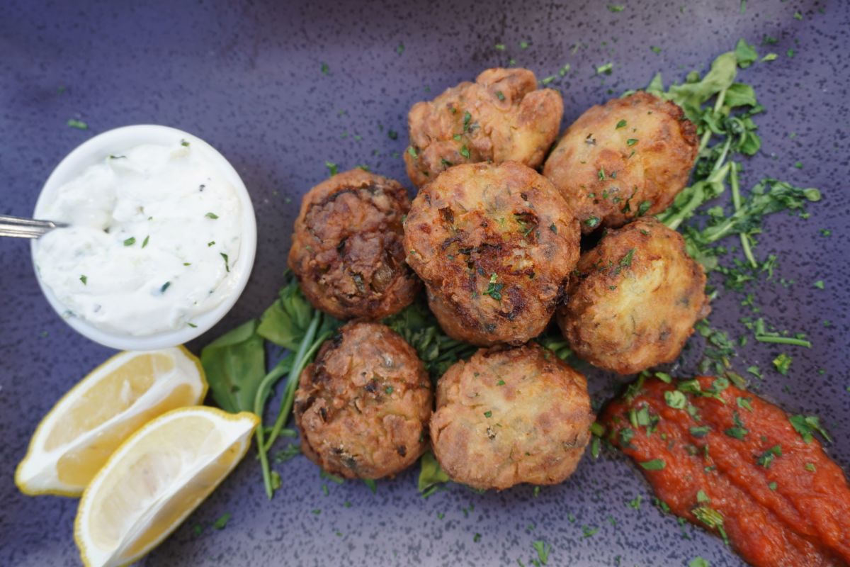 Meraki Gyro & Bakery