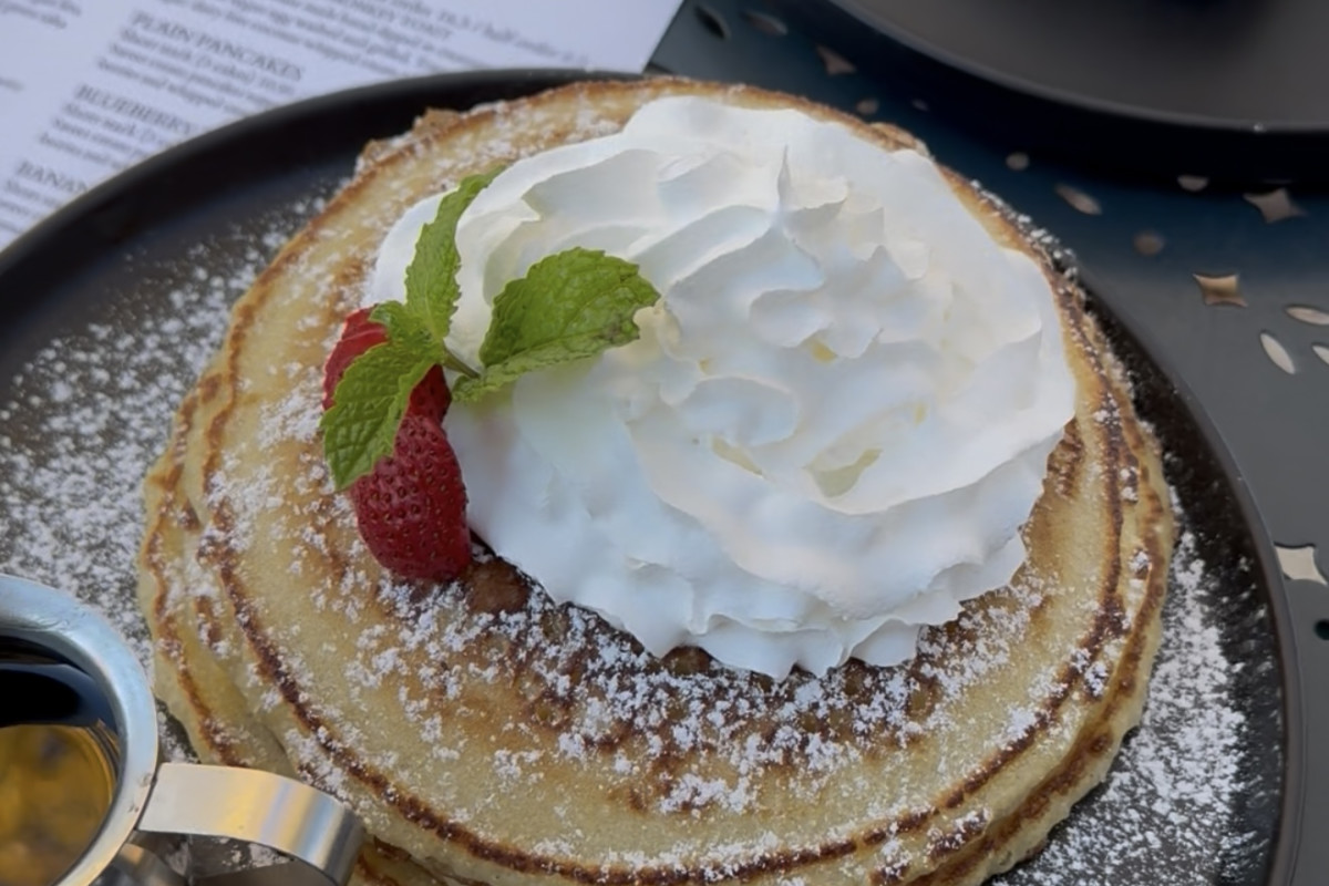 Max & Louie’s Cafe