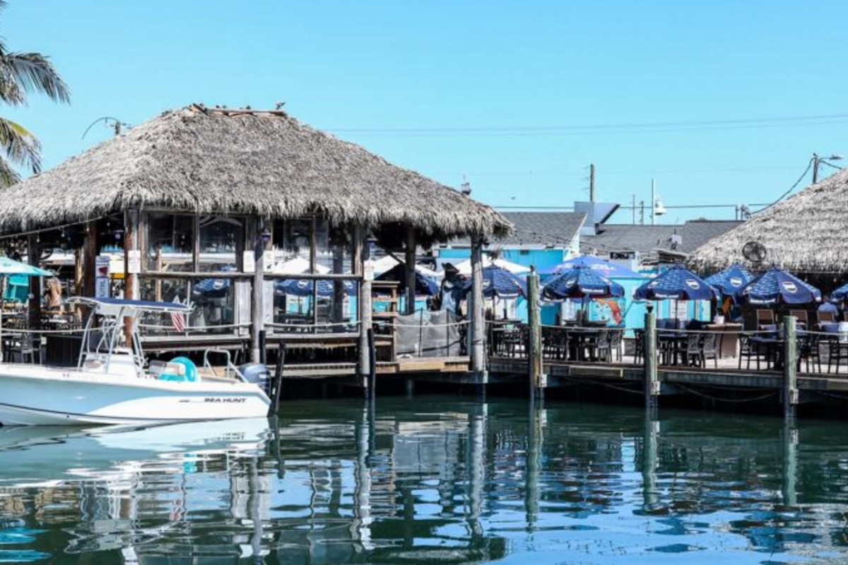 Photo 1 of 4: Sandbar Tiki and Grille