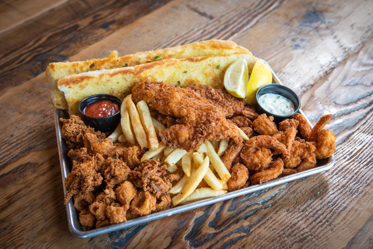 San Pedro Fish Market – The Landing