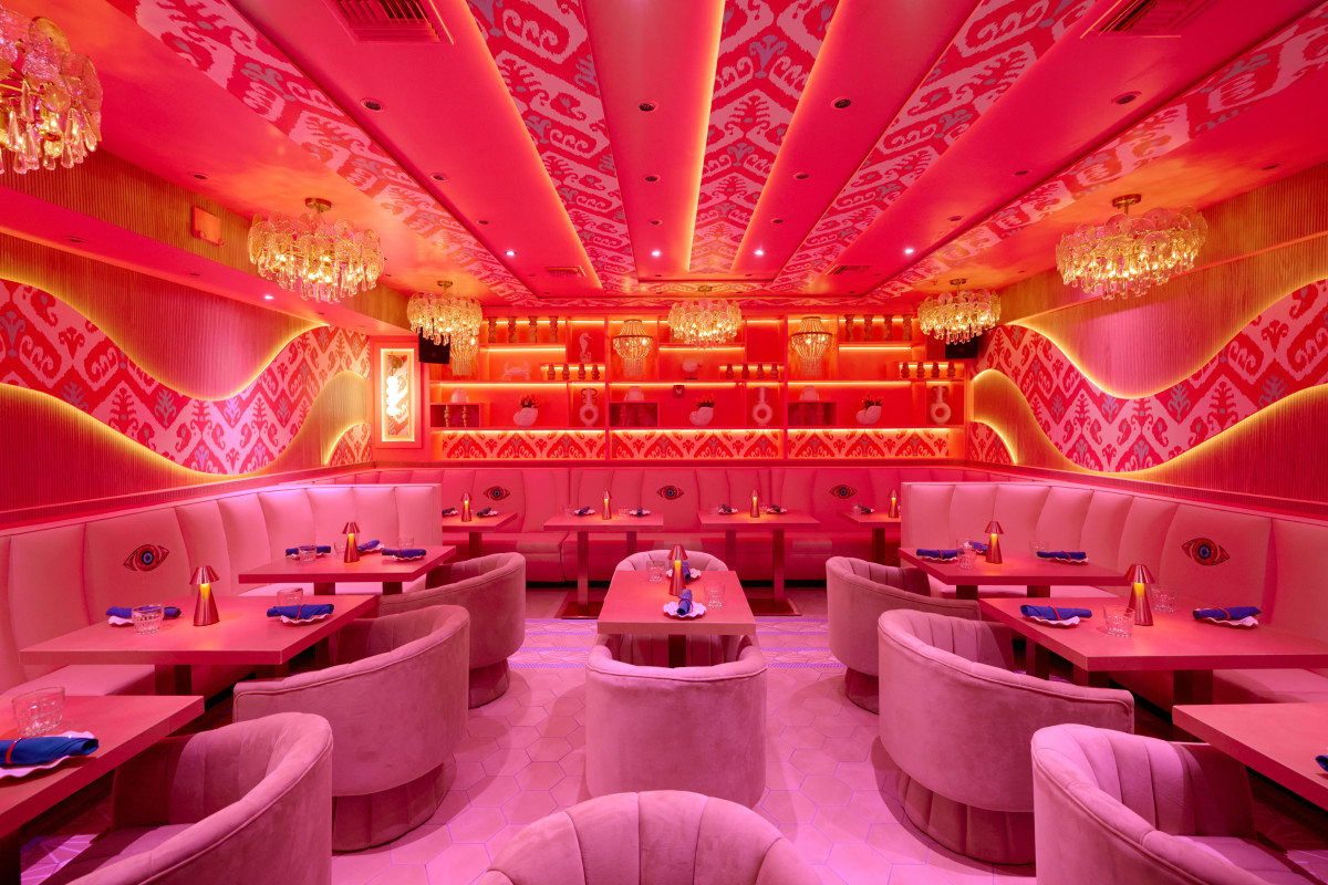 The Eye Restaurant Lounge