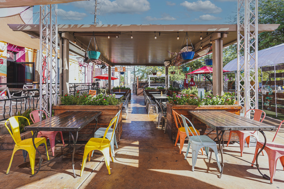 Photo 1 of 4: 18bin Restaurant & Bar