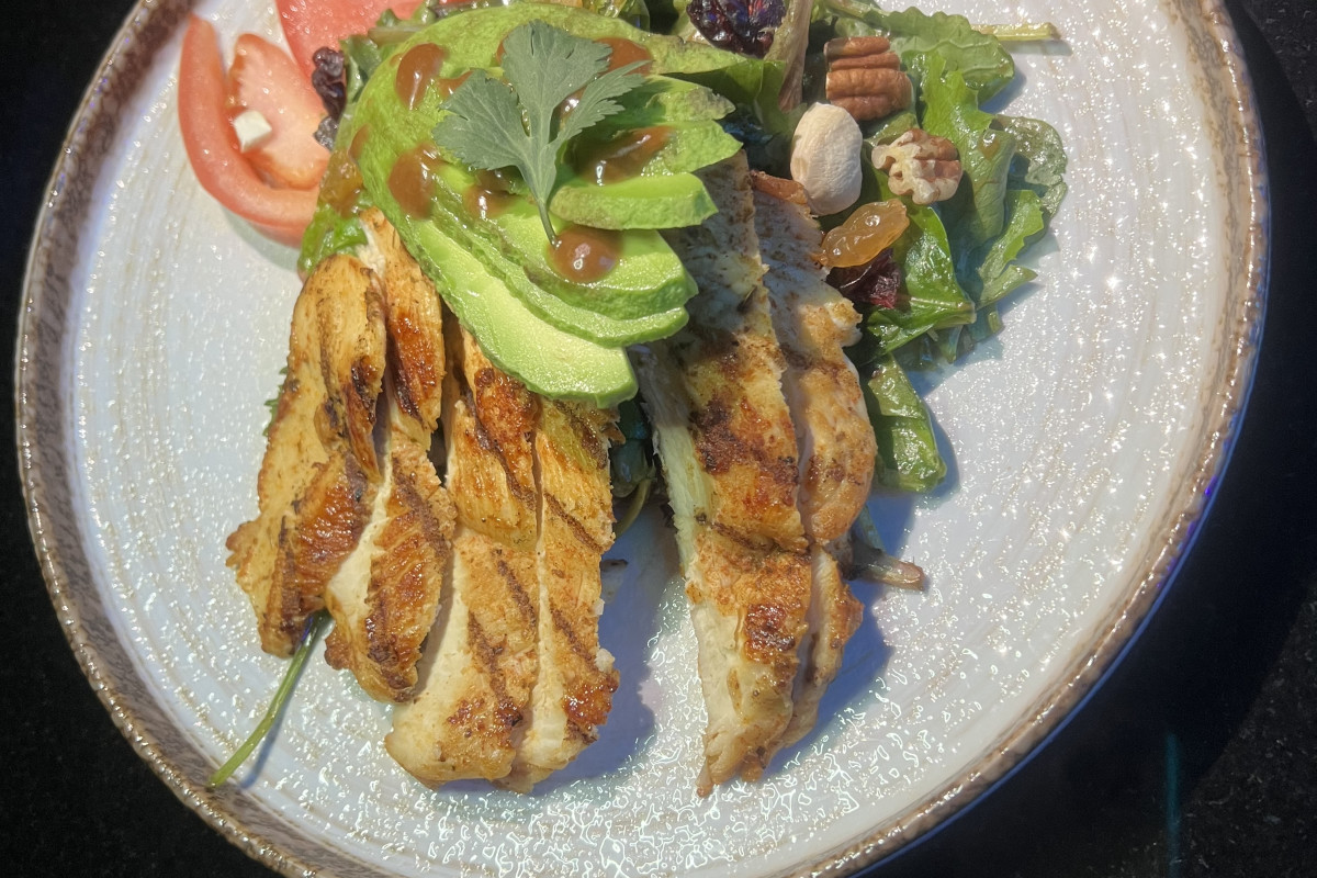 Parlay Restaurant & Sports Bar