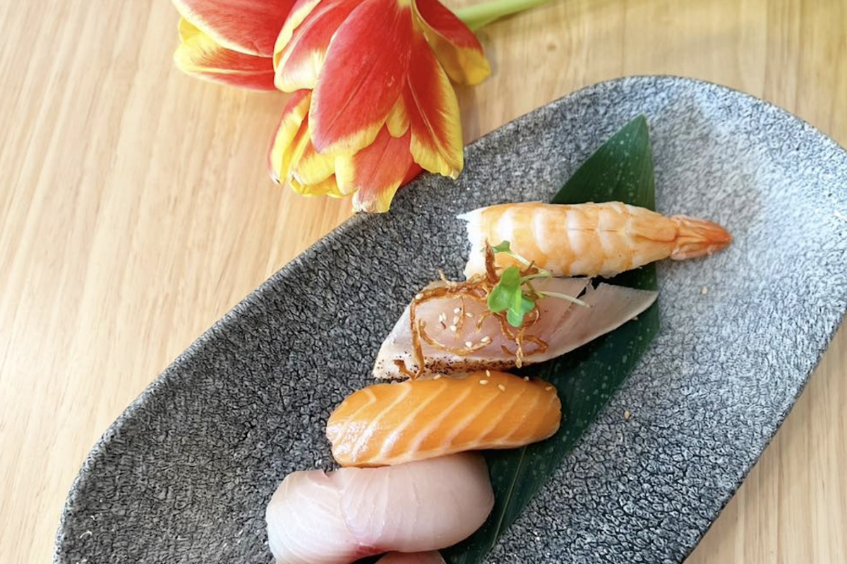 Burosu Ramen & Sushi