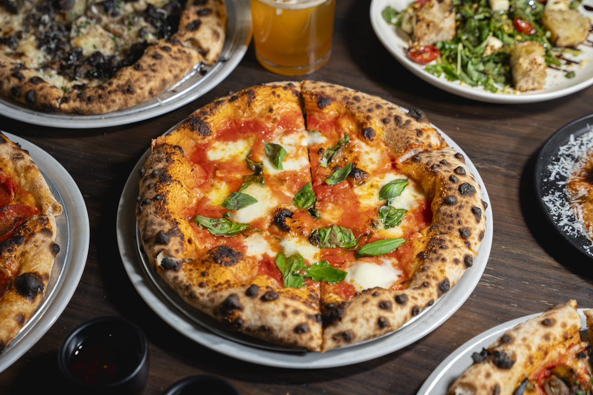 Double Zero Pie & Pub