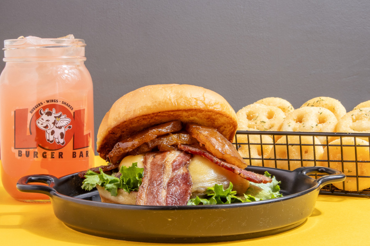 Photo 1 of 4: LOL Burger Bar
