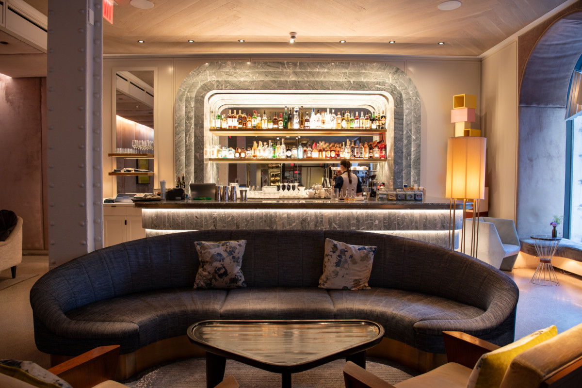 Photo 1 of 4: Lobby Bar @ Hotel Seville